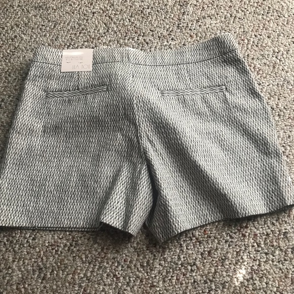 Lila Rose Shorts Size 6- NWT - Picture 3 of 4